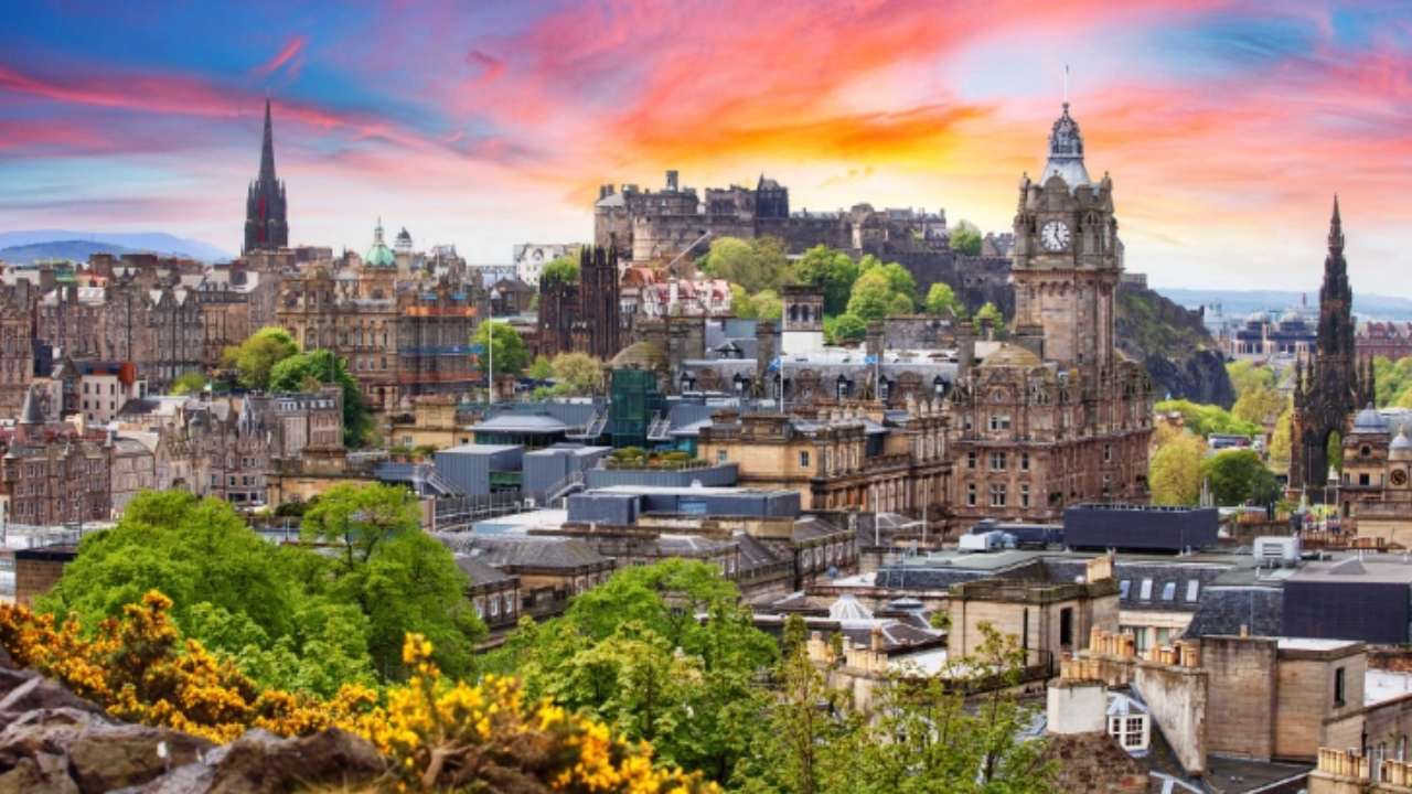 Dramatic skyline over Edinburgh Castle
